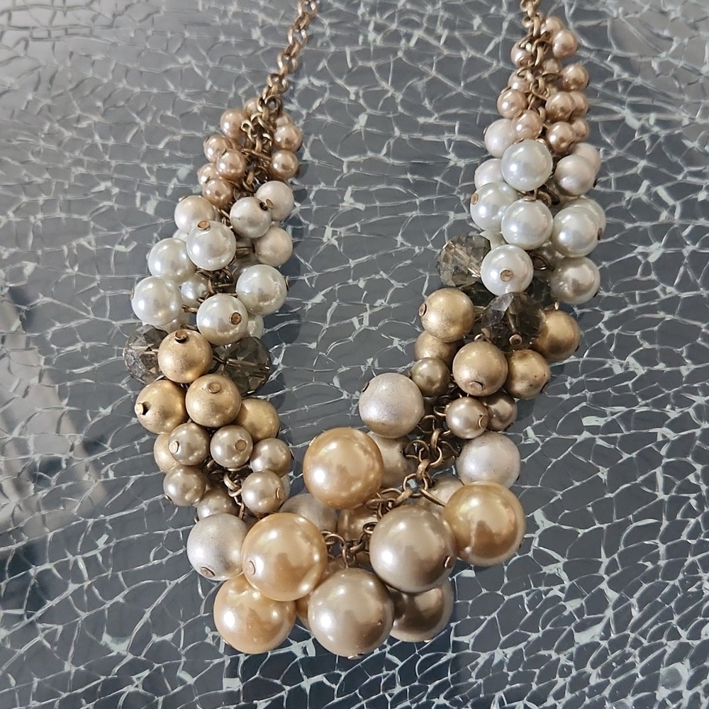 NWOT Lia Sophia Pearl Necklace - Picture 2 of 5